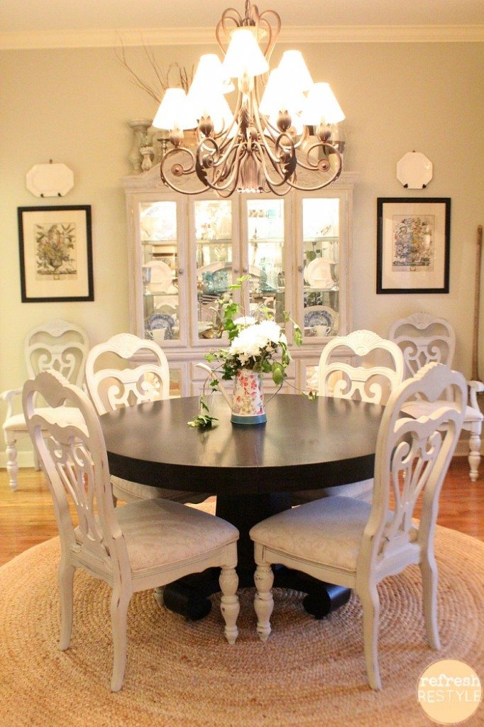 New White Painted Dining Room Furniture with Simple Decor