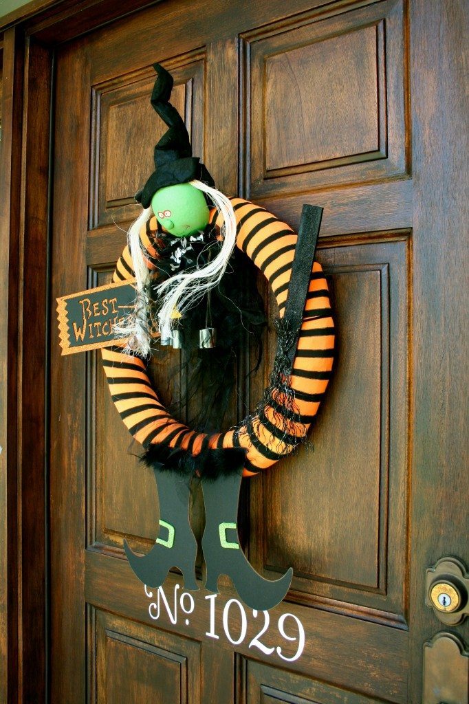 best-witches-halloween-wreath-perfect-for-a-fun-door-decoration