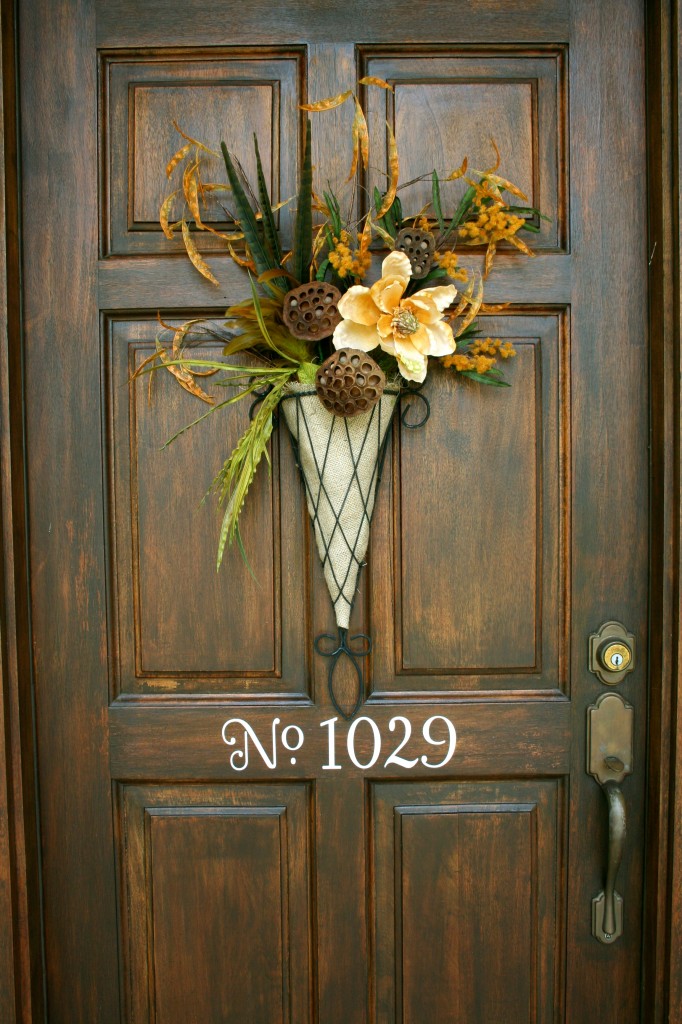 How to make a fall door arrangement.