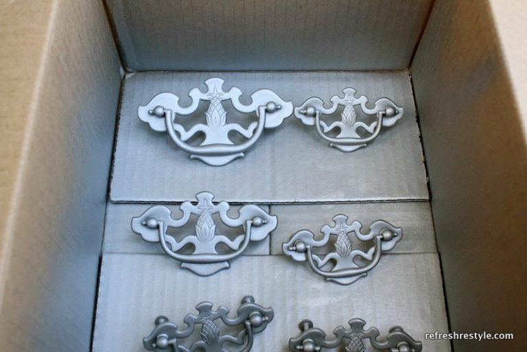 How to Spray Paint Hardware Refresh Restyle