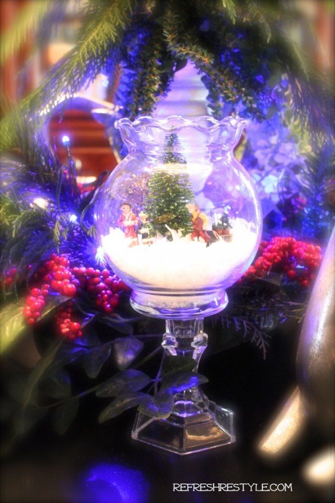 Mini Snow Globe from refreshrestyle.com