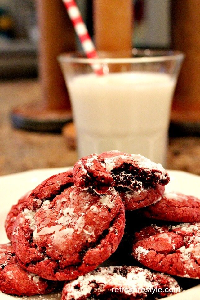 Red Velvet Cookies-Milk
