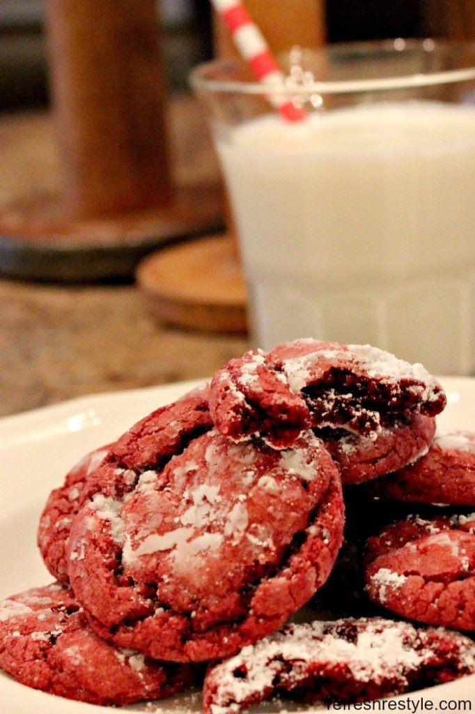 Red Velvet Cookie -  Cold Milk