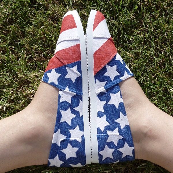 08 - Cleverly Inspired - DIY July 4th Shoes