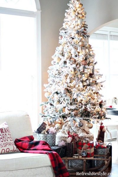 Budget Friendly Christmas Decor Ideas - Refresh Restyle