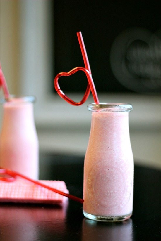 Make a special Valentine's treat with this Cookies and Cream Shake Recipe