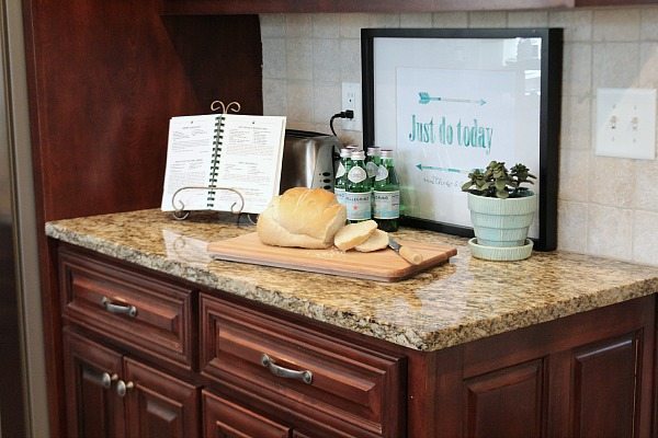 Tumbled marble backspace in kitchen.