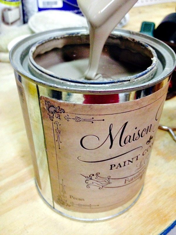 Maison Blanche Vintage Furniture Paint in Pecan