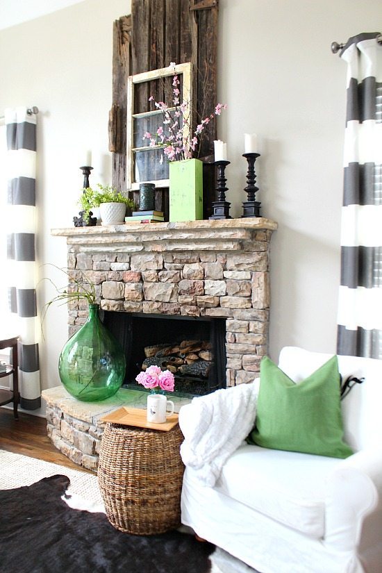Spring Mantel at Refresh Restyle