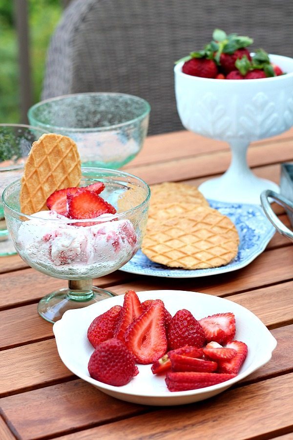 Fresh Strawberry Ice Cream