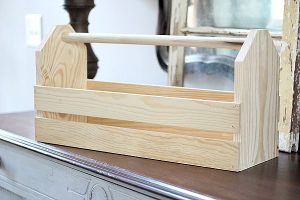 How to Build a Wood Tote Farmhouse Inspired Toolbox Refresh