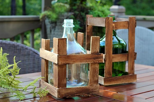 Vintage Demijohn Wine Bottle and Crate Idea from RefreshRestyle.com