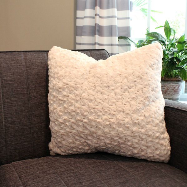 Better Homes and Gardens at Walmart pillow #sp at refreshrestyle.com