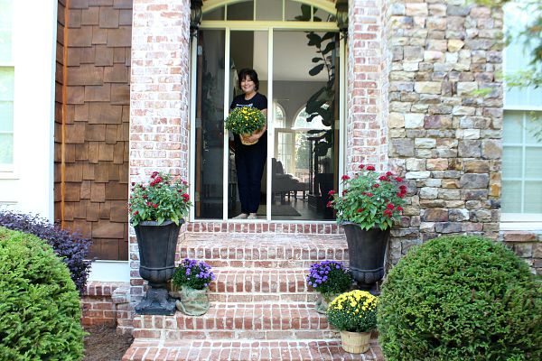 Fall welcoming refresh at the front door refreshrestyle.com