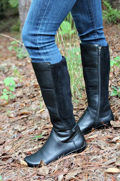 These boots made me DIY a boot tray! - Refresh Restyle