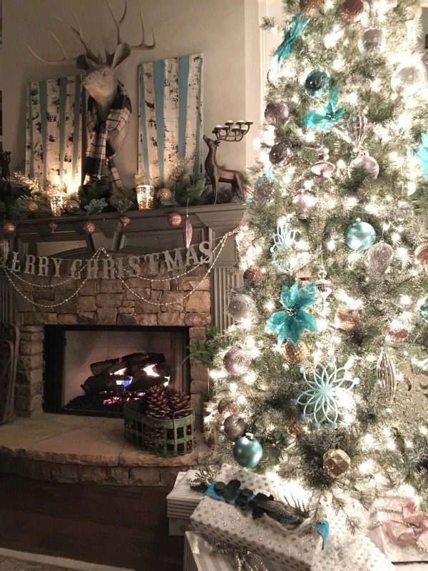 Christmas tree with turquoise and metallics at Refresh Restyle