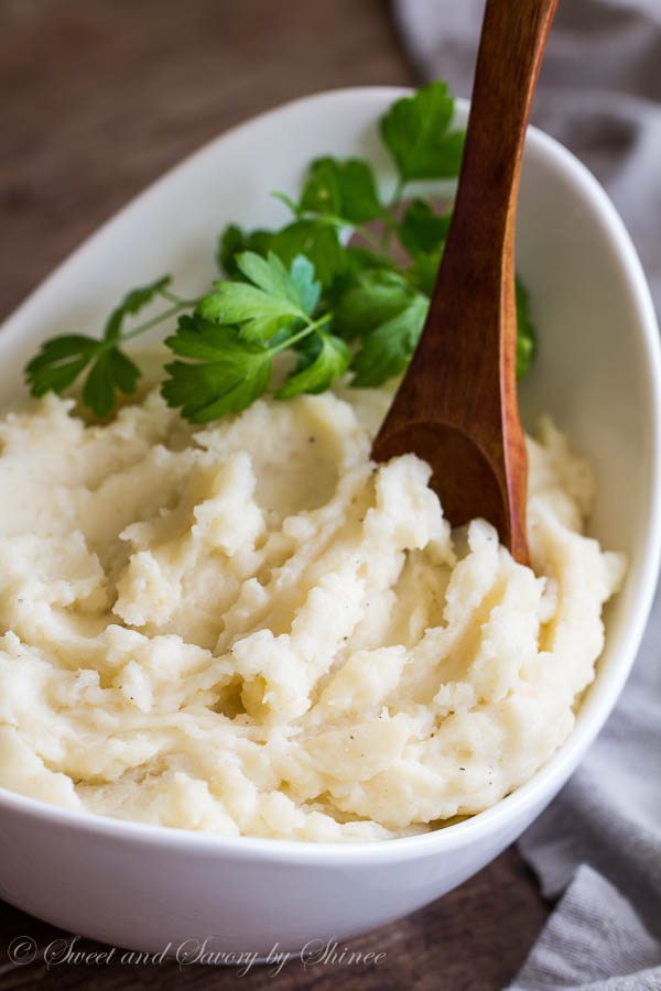 Make-Ahead-Roasted-Garlic-Mashed-Potato