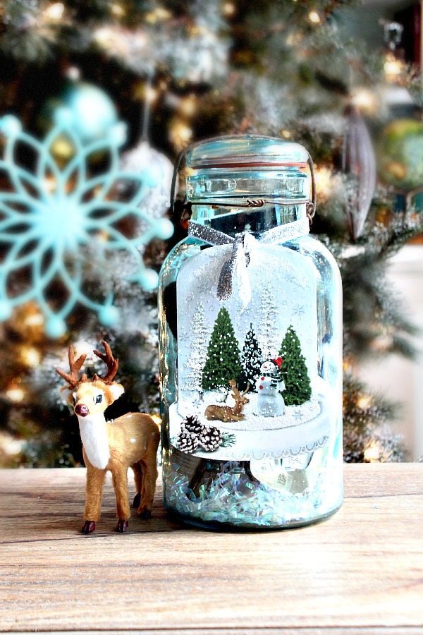 Make this Easy Coffee Mason Jar Gift Idea for Christmas!