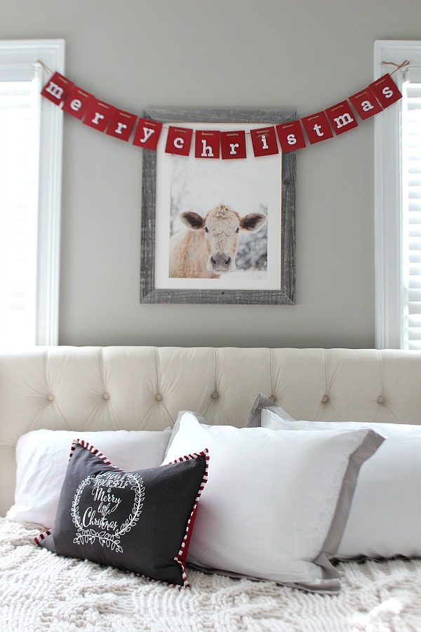 Merry Christmas in the guest room at Refresh Restyle