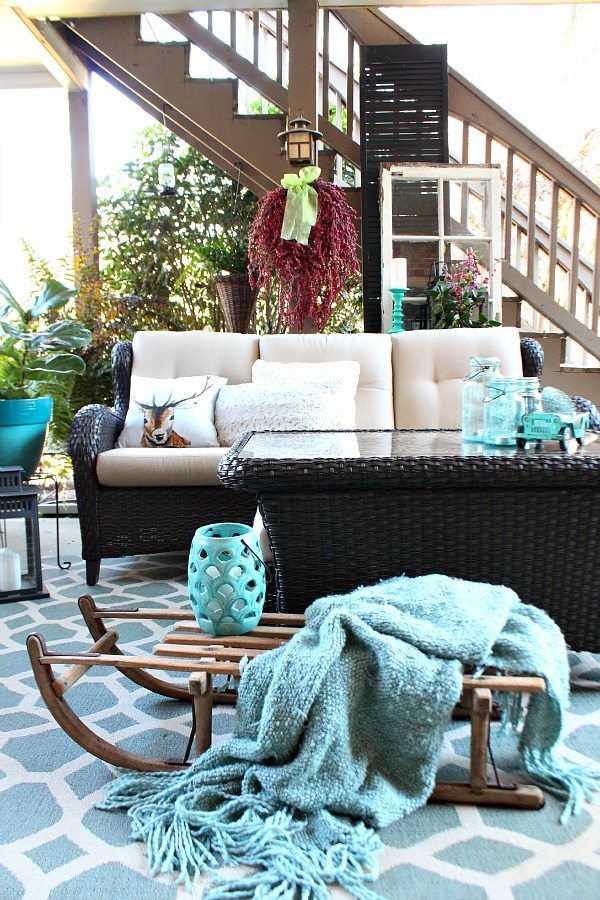 Pops of turquoise on the winter patio at Refresh Restyle