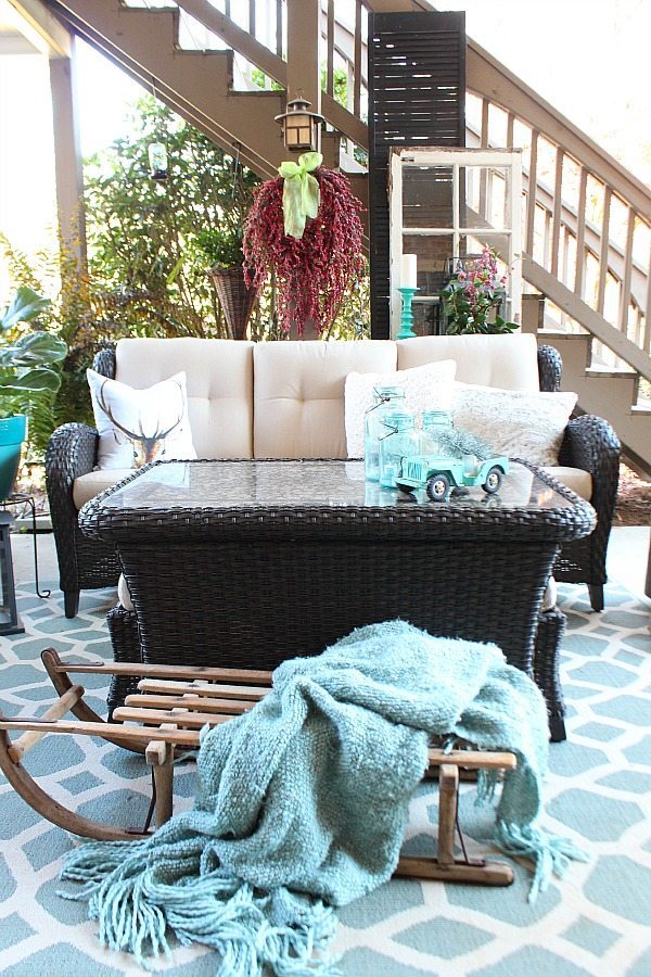 Winter Christmas Mix on the patio at Refresh Restyle