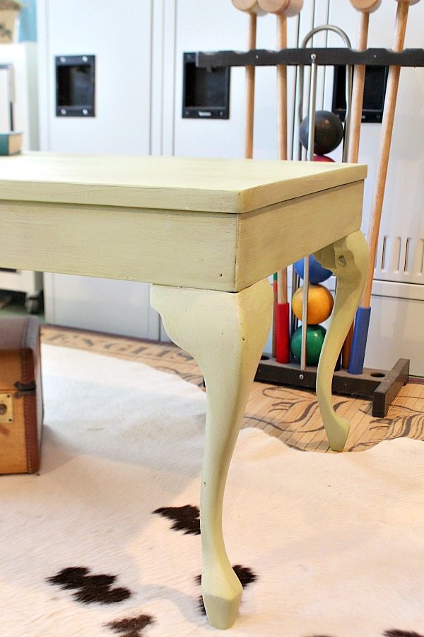 From frumpy to fresh Queen Ann coffee table makeover