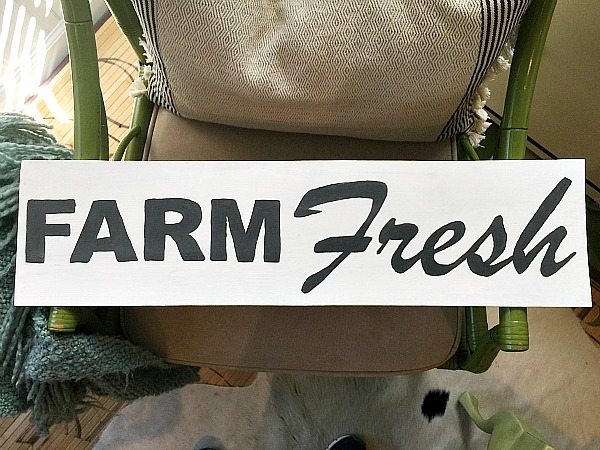 How to Make a Farm Fresh Sign - Refresh Restyle