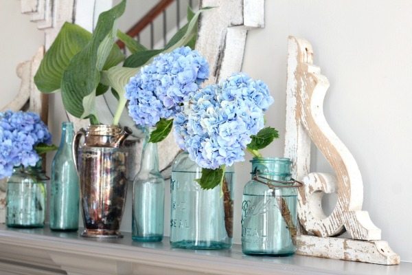 Simple mantel idea - perfect for summer