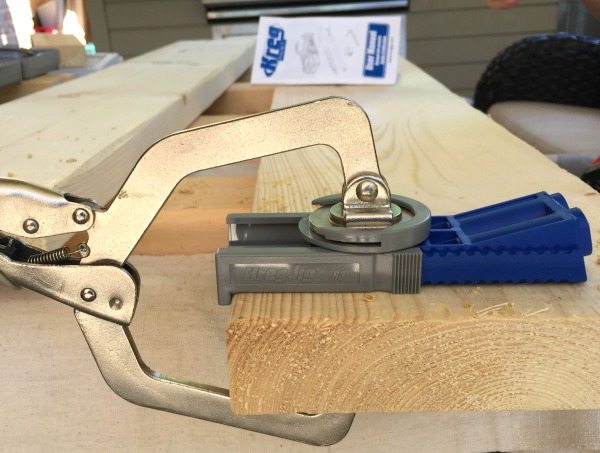 Use the Kreg jig to create pocket holes - Construct a bench - Farmhouse bench plans at RefreshRestyle.com