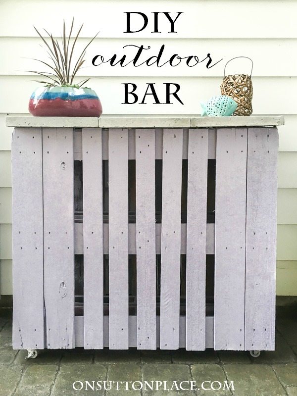 diy-outdoor-bar-from-pallets