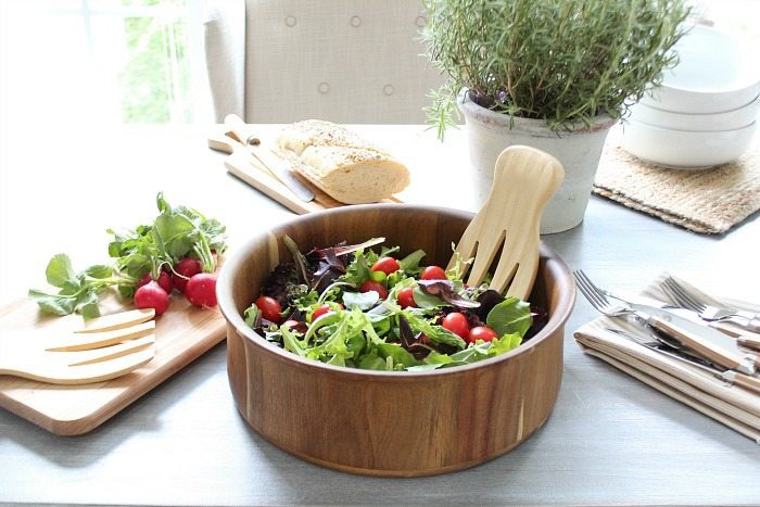 Love the wood bowl - it adds so much warmth to the table