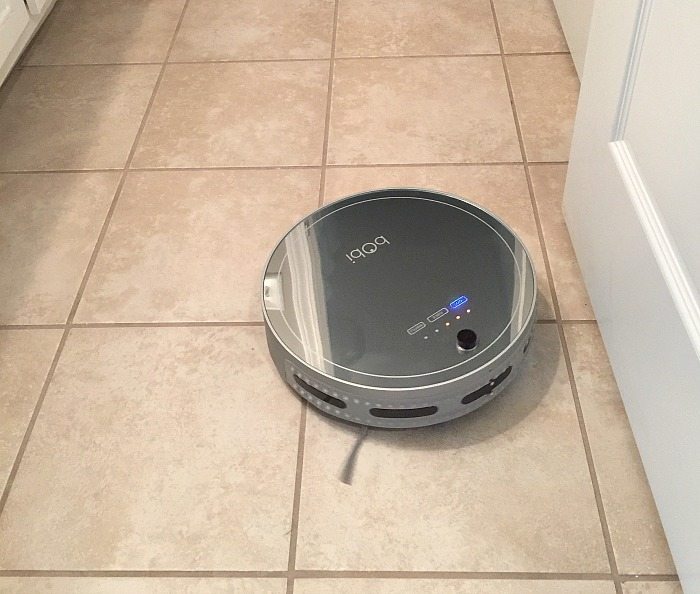 Vacuums tile - bObi Pet by bObsweep review