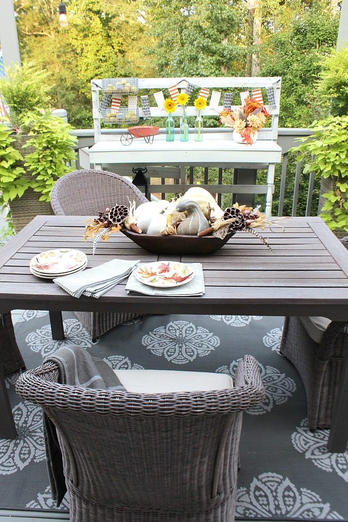 fall-back-porch-with-pallet-serving-table-at-refresh-restyle