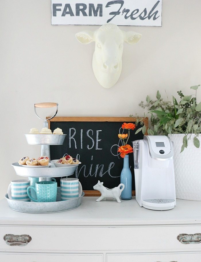 coffee-and-sweets-served-in-3-tiered-galvanized-stand