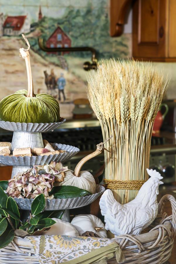 galvanized-cake-stand-and-towel