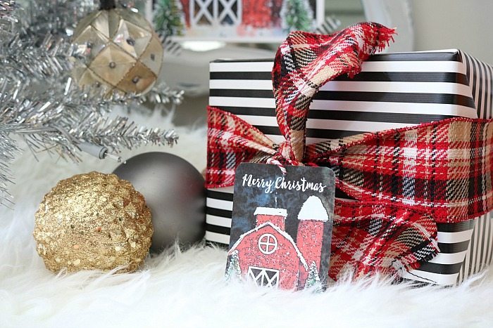 plaid-and-red-barn-gift-tags-are-perfect-for-the-modern-farmhouse-christmas-wrapping