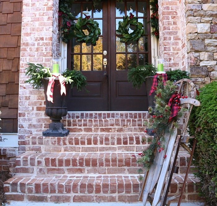 rustic-farmhouse-ideas-for-the-front-entry