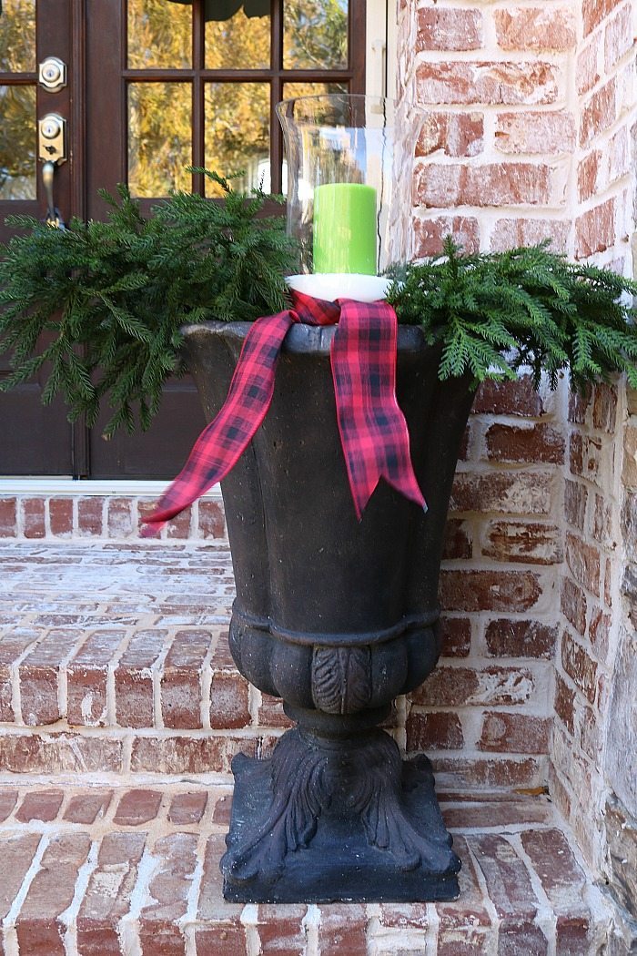 simple-idea-for-filling-the-urns-for-christmas-decorating