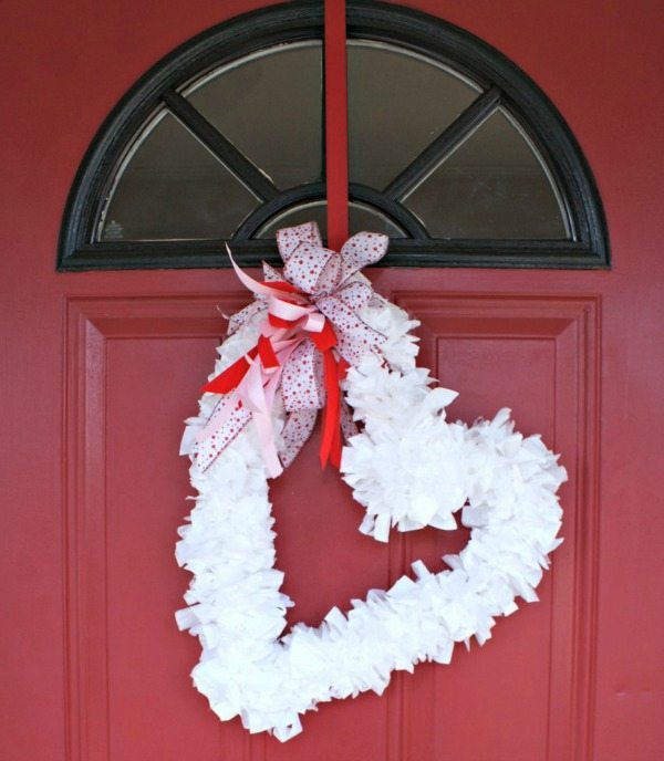 3 Little Greenwoods, Valentines Wreaths and Door Decor via Refresh Restyle