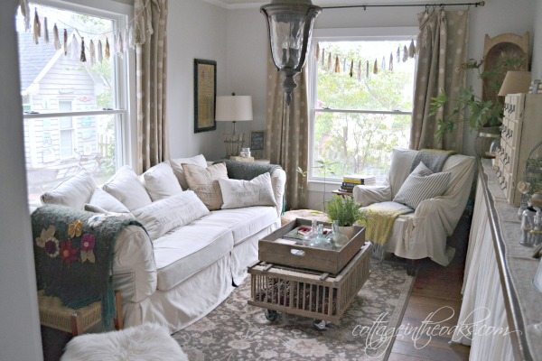 Cottage-living-room