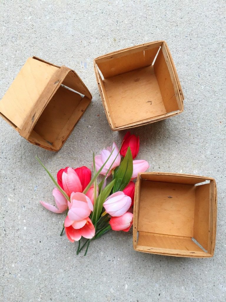 Berry baskets and tulips for a spring centerpiece