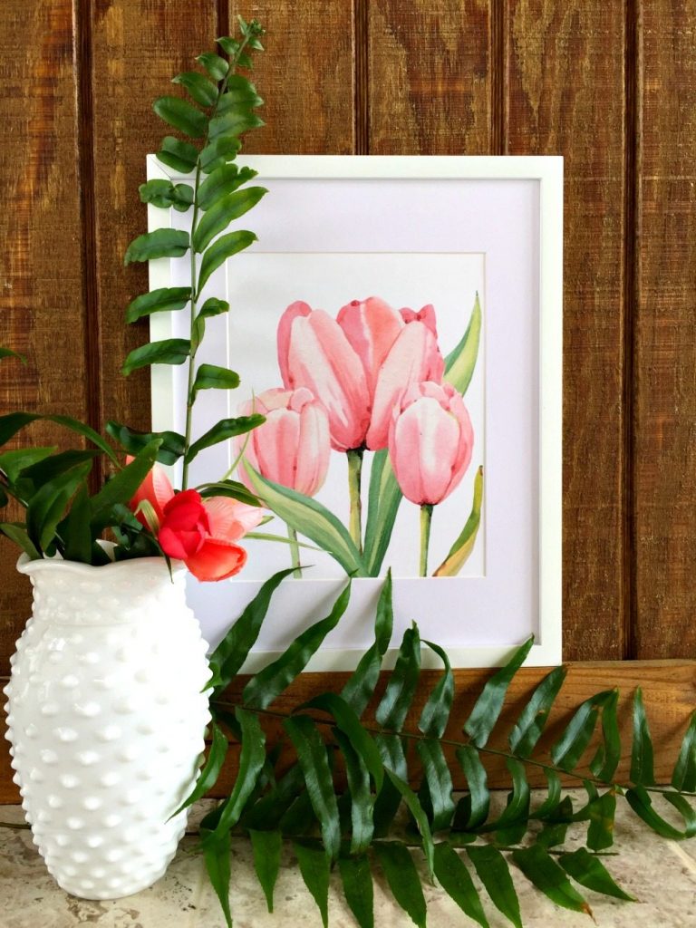 Perfect for your spring decor grab this free tulip printable