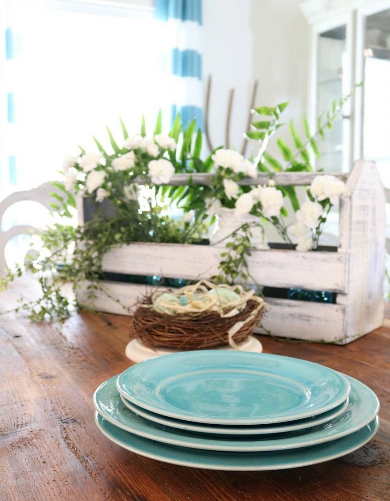 Turquoise dinnerware for the spring table at Refresh Restyle