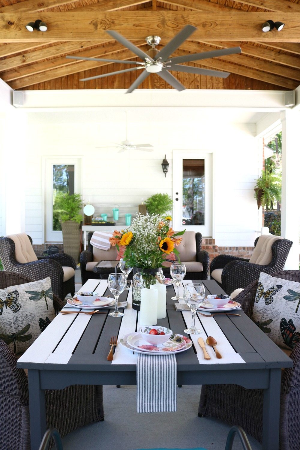 Dining area on the Farmhouse porch at Refresh Restyle