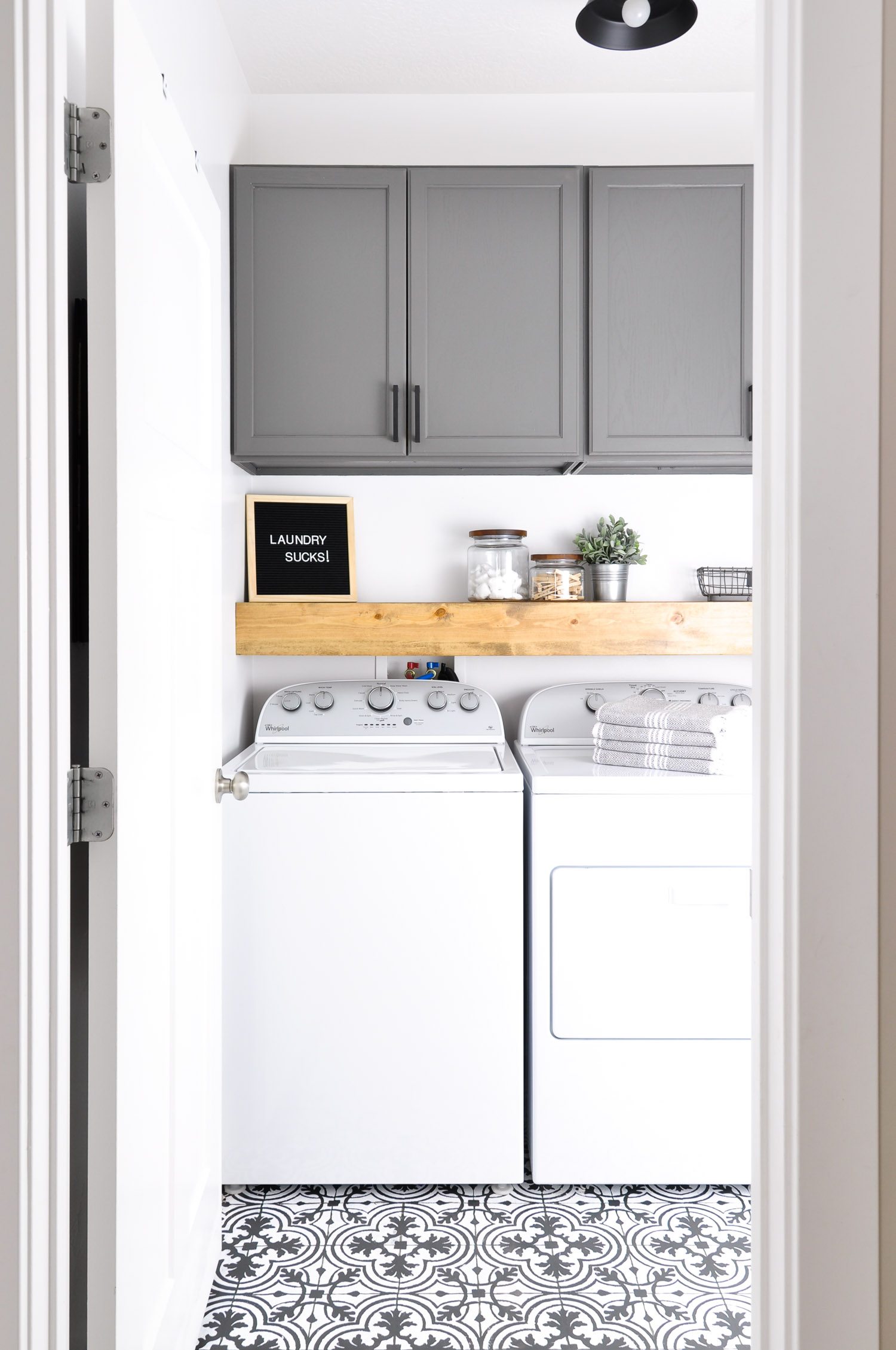 Modern-Farmhouse-Laundry-Room-1-1