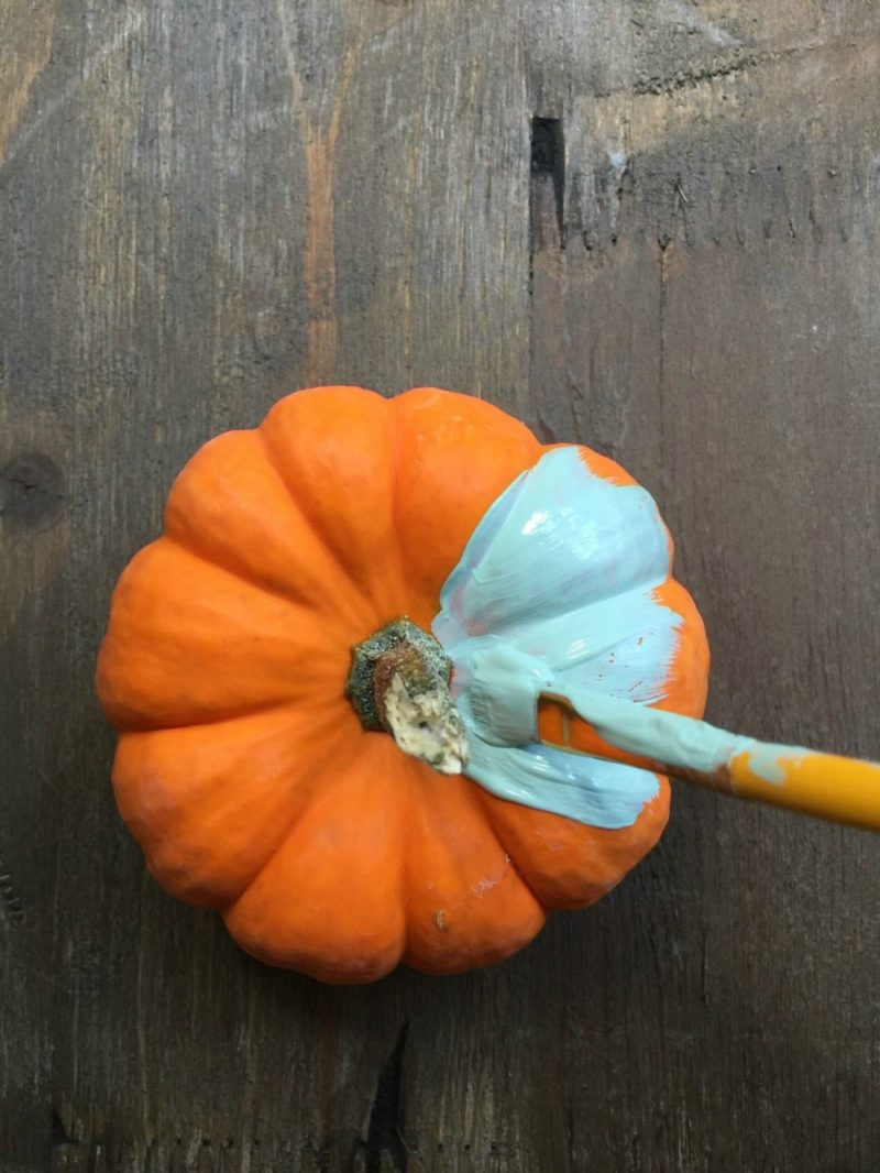 How To Paint Real Pumpkins - Refresh Restyle