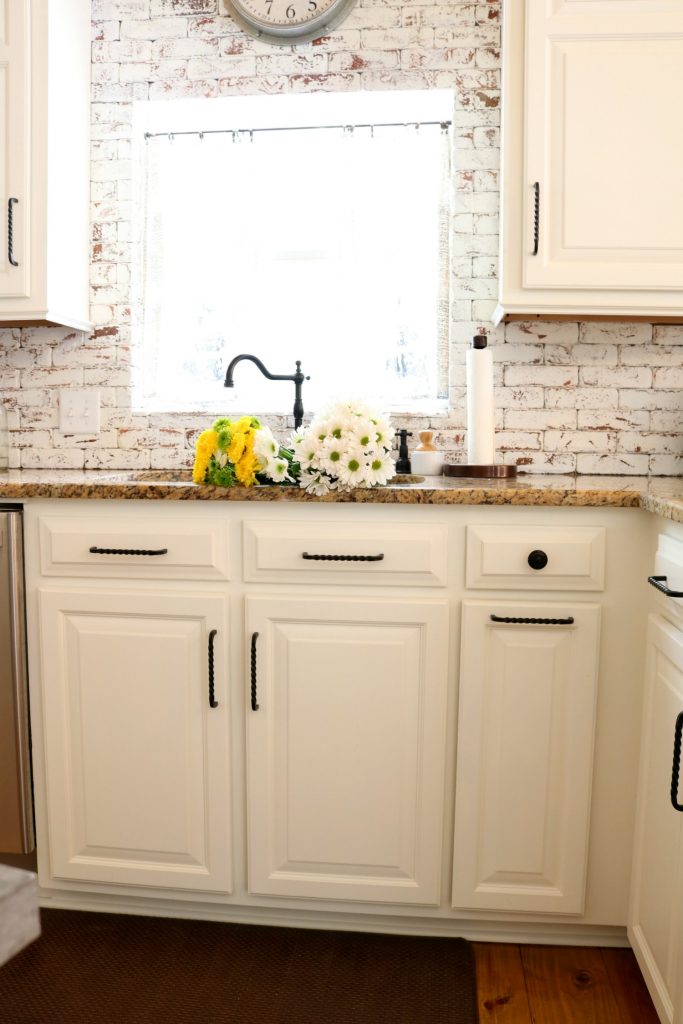 Painted brick makeover for the kitchen