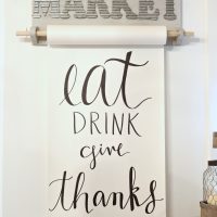 eat drink and give thanks paper roll holder