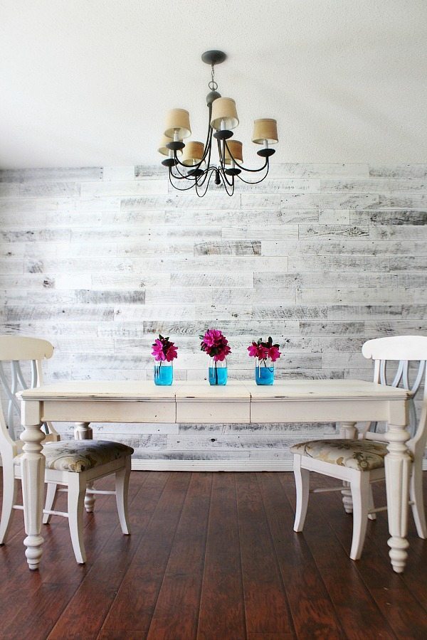 Weathered-white-wall-to-create-a-fab-farmhouse-look-at-Refresh-Restyle-1