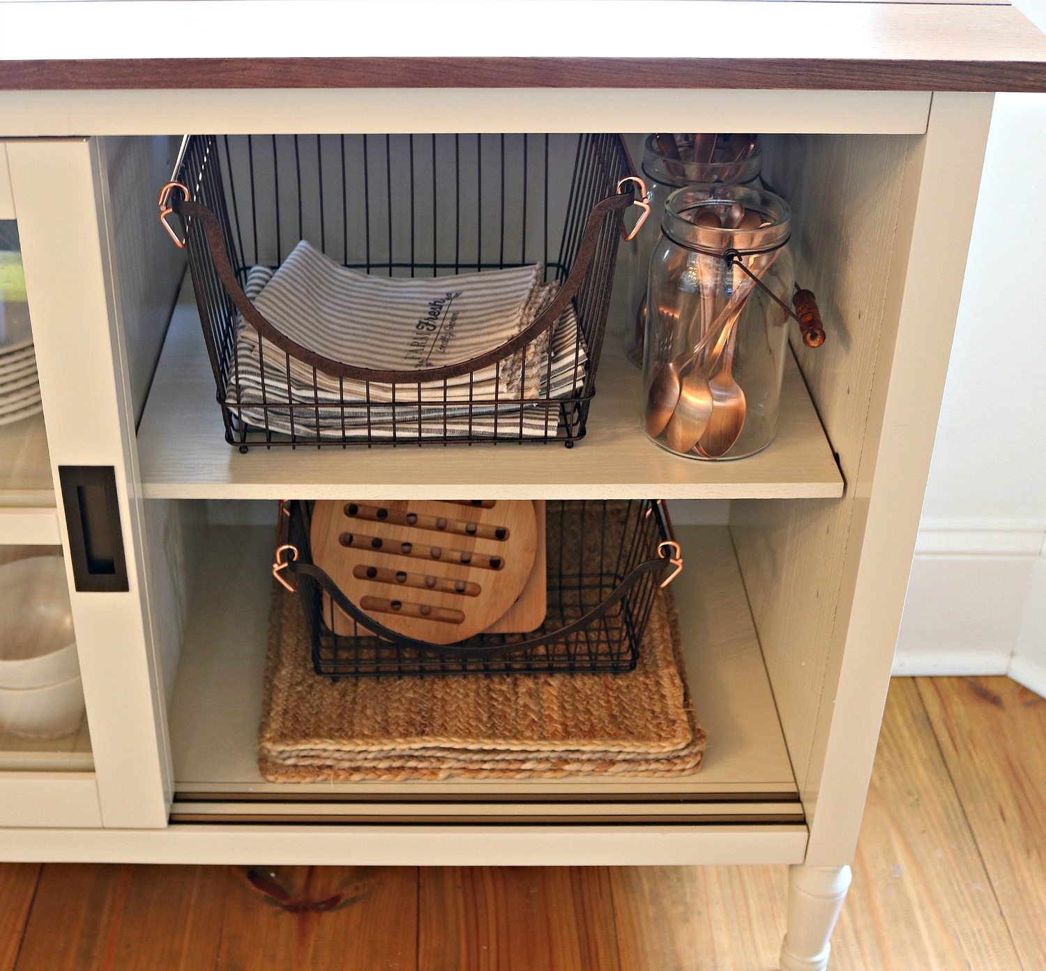 Dining storage ideas with baskets and mason jars